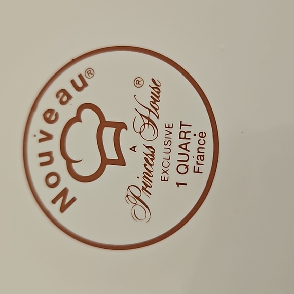 Princess House Nouveau 2 Qt & 1 Qt Saucepan & Lid - Picture 3 of 4